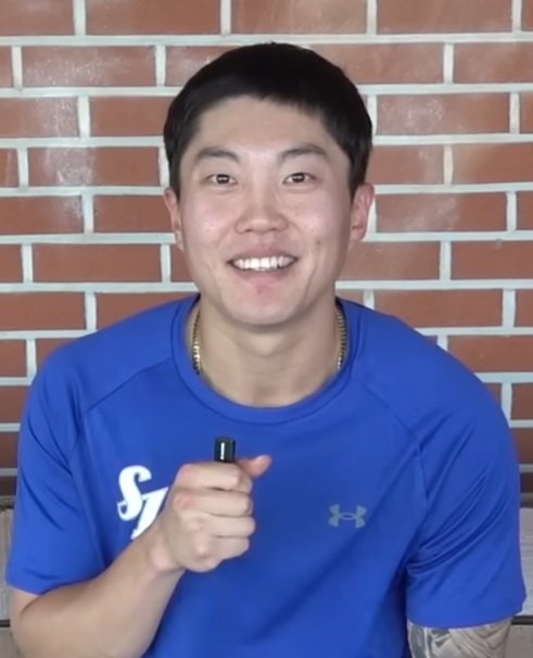 3차전 5회 재역전 2점 홈런을 친 삼성 류지혁 (2023년 7월 삼성 라이온즈 공식 유튜브 영상 화면, 이번 경기 사진 아님)
